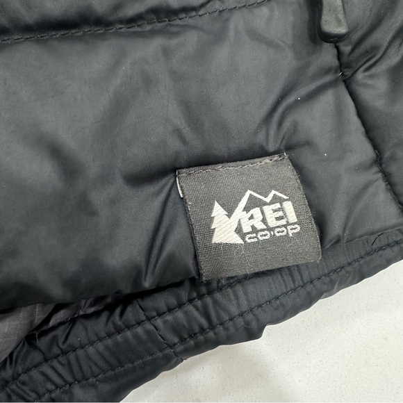 REI Co-op 650 Down Vest 2.0 Black Puffer Full Zip Women's Medium - Picture 6 of 6